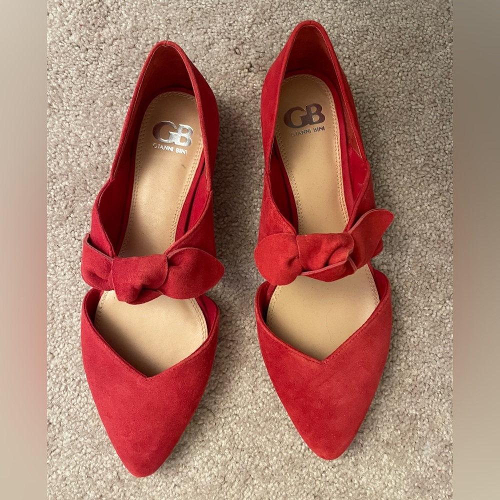 Gianni Bini Red Flats with Twist Tie Detail Size 9.5